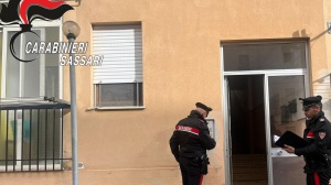 Sassari: ragazza sequestrata per dieci giorni dal fidanzato, ha sùbito ogni tipo di violenza e umiliazione 