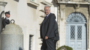 Scuola, il Carroccio e il Partito Democratico litigano per Walter Veltroni (e un bambino sui tacchi)