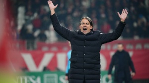 Serie A, l'Inter soffre ma vince a Firenze e torna in testa alla classifica davanti alla Juventus