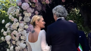 Simona Ventura e Giovanni Terzi si sposano a Rimini, il racconto delle nozze 