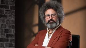Simone Cristicchi su RTL 102.5 con Amara per la serata delle cover. L’omaggio a Franco Battiato con “La cura”