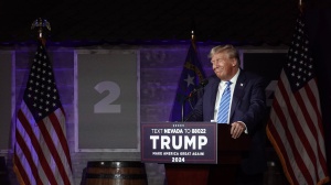 Sondaggio Wsj, Trump avanti in 6 su 7 Stati in bilico. Americani insoddisfatti sull'economia, dubbi su Biden 