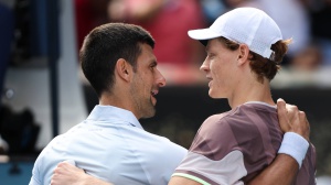 Spettacolo Sinner, agli Australian Open batte Djokovic e vola in finale
