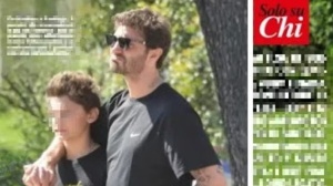 Stefano De Martino al parco in versione "papà": le foto del settimanale Chi