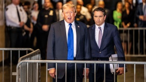 Storica condanna per Trump per i soldi alla pornostar. Tycoon, processo farsa, lotterò. Staff Biden, nessuno sopra legge  