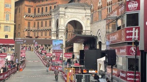 Strade Bianche 2025: che la polvere si alzi