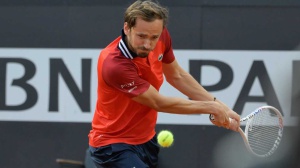 Tennis, Internazionali BNL d'Italia, Paul elimina Medvedev, Tstsipas straripante contro De Minaur. Sorride l'Italia nel doppio