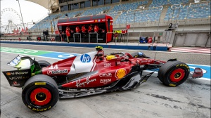 Test prestagionali di F1 in Bahrain, verdetti e imprevisti del primo giorno in pista, con lo sguardo già puntato verso il secondo giorno di prove