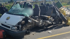 Tragico incidente stradale nel siracusano. Il bilancio è di tre morti e cinque feriti, alcuni dei quali in gravissime condizioni