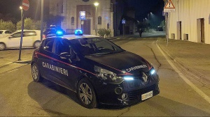 Tramortito e poi bruciato vivo, l'orrenda fine di un uomo. Arrestati la ex moglie e l'attuale compagno