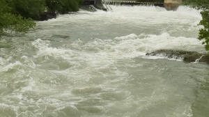Tre giovani dispersi per la piena del Natisone in Friuli, proseguono le ricerche