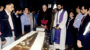 Trent'anni fa l'omicidio di don Giuseppe Diana, migliaia di ragazzi  lo ricordano a Casal di Principe 