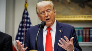 Trump: basta armi all’Ucraina. Poi attacca Zelensky: “L’America non lo tollererà a lungo”