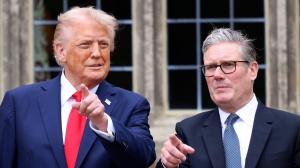 Trump da Starmer: "Putin mi ha molto deluso, evitiamo la terza guerra mondiale"
