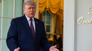 Trump: "intesa con l'Iran entro aprile". Negoziati anche per la tregua in Libano