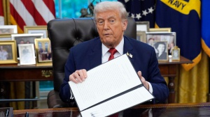 Trump non si ferma sui dazi,ora guarda ai farmaci, agli autocarri e ai mobili, per ragioni di "sicurezza nazionale"
