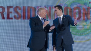 Trump: "Preso il killer di Kirk, spero sia condannato a morte". Secondo i media americani avrebbe 22 anni