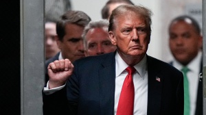 Attesa per la sentenza nel processo a Donald Trump. "Da presidente avrei bombardato Russia e Cina"