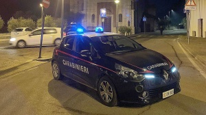 Uccide la madre a coltellate e da fuoco alla casa; fermato un ragazzo sordomuto. E' successo sull'Appennino tosco emiliano
