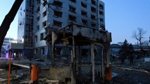 Ucraina, attacco missilistico su Sumy: 20 morti e oltre 80 feriti. Zelensky: Putin è un bastardo