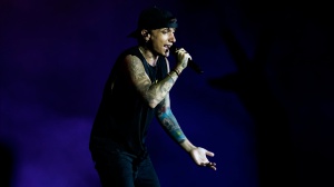 Ultimo, nuovo album a sorpresa e nuovo tour estivo