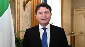 Una donna ha denunciato il senatore di FI Francesco Silvestro,  sostenendo di essere stata costretta a subire un atto sessuale  - 