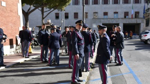 Una donna in fuga da Livorno con i due figli, avuti da due uomini diversi, potrebbe essere in viaggio per la Romania