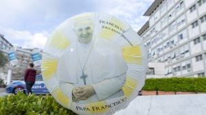 Vaticano: Papa Francesco ha intenzione di affacciarsi, domani, dal Policlinico Gemelli per salutare e benedire i fedeli