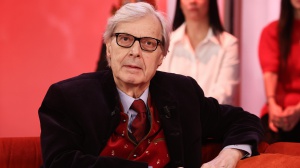 Vittorio Sgarbi dopo il ricovero in clinica per la depressione: "Faccio fatica in tutto, passo molto tempo a letto"