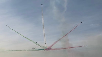 65° anniversario delle Frecce Tricolori: acrobazie in volo, la storia che sposa la modernità e tanto talento