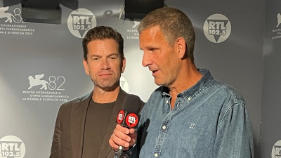 82. Mostra del Cinema di Venezia: Anders Thomas Jensen e Nikolaj Lie Kaas presentano “The Last Viking” a RTL 102.5
