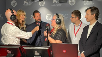 82. Mostra del Cinema di Venezia: Noah Baumbach, Adam Sandler e Laura Dern presentano “Jay Kelly” a RTL 102.5