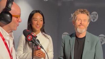 82. Mostra del Cinema di Venezia: Willem Dafoe e Greta Lee presentano “Late Fame” a RTL 102.5