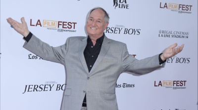È morto Neil Sedaka, aveva 86 anni, è stata una leggenda del Rock'n'roll