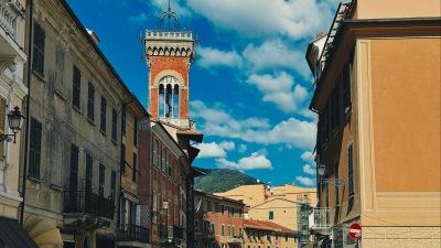 A Sestri Levante (Ge) è vietato arrampicarsi sugli alberi, lo ha deciso il comune