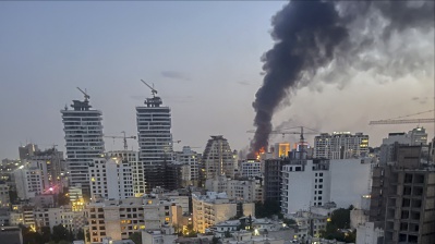 A Teheran la piazza grida vendetta dopo gli attacchi americani ai siti nucleari dell’Iran