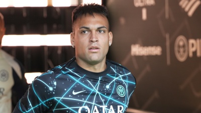 All'Inter volano gli stracci, Thuram si schiera con Cahalanoglu dopo l'attacco di Lautaro Martinez