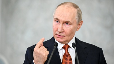 Ancora attacchi russi in Ucraina, e il Cremlino rimanda l'incontro Putin-Trump