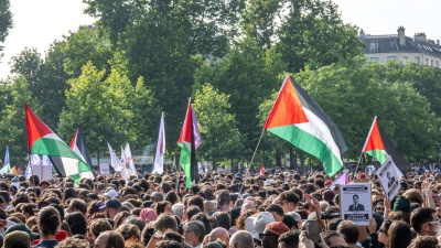 Avanza la marcia internazionale per spezzare il blocco su Gaza, attivisti italiani bloccati al Cairo