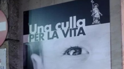 Bergamo: neonato lasciato nella Culla per la Vita, soccorso e portato in ospedale, sta bene