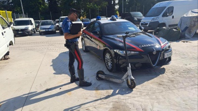 Bosnasco, sedicenne muore travolto da un'auto mentre viaggia in monopattino