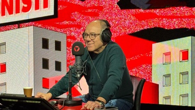 Carlo Verdone a RTL 102.5. Attore, regista e nel 2026 anche Dj per un giorno su Radiofreccia 