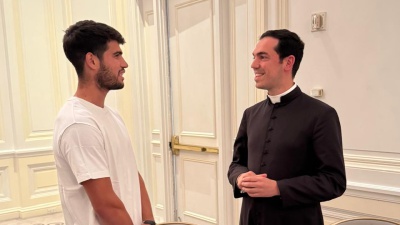 "Chiamate un prete per la benedizione ad Alcaraz...": arriva don Luigi Portarulo. Ecco la storia