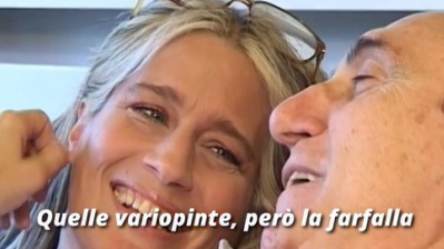 Chiusa alle 12 la camera ardente di Pippo Baudo al Teatro delle Vittorie, la salma benedetta in viaggio per la Sicilia