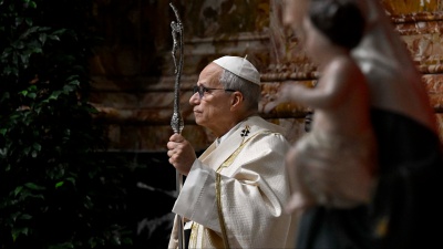 Concistoro straordinario in Vaticano, Leone ai cardinali: "Qui per aiutarci e soprattutto aiutare il Papa"