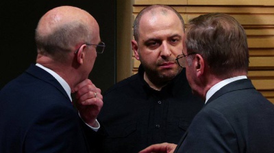 Conclusi i negoziati tra Ucraina e America a Miami, Trump da New York: “Lavoriamo duramente per la fine del conflitto”