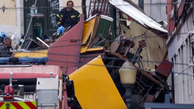 Deraglia la funicolare storica di Lisbona, in Portogallo, almeno 15 vittime
