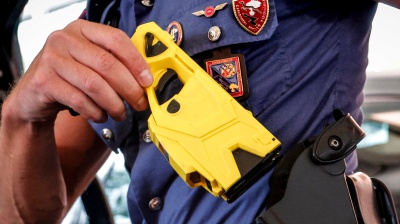 Due decessi in poche ore con l'utilizzo del taser, indagati i carabinieri che gli hanno usati per gli arresti
