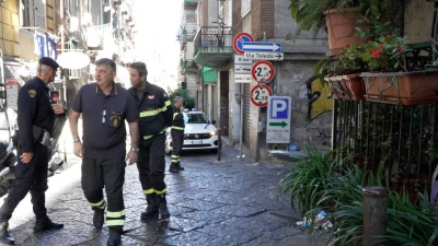 Due fratelli di 77 e  80 anni, ex guardie giurate, trovate morte morte a Napoli le indagini sono in corso