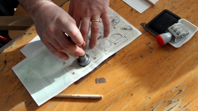 Elezioni regionali: Marche e Val d'Aosta alle urne, affluenza in calo solo nelle Marche, dove si vota anche domani